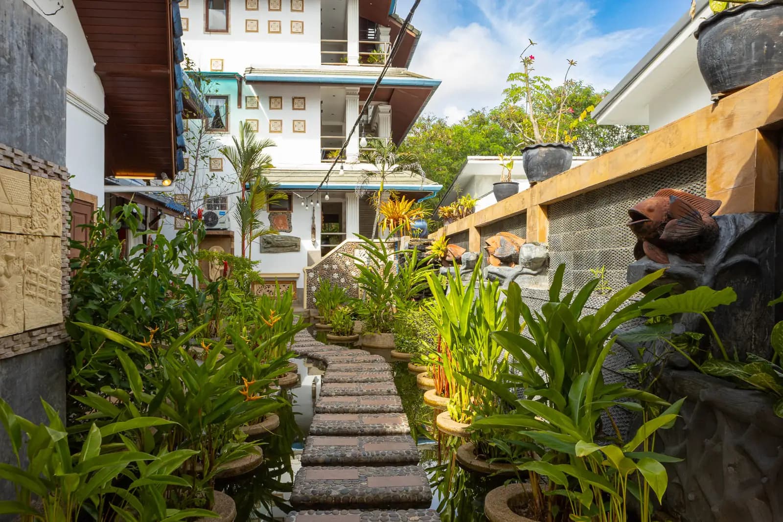 Weekly and Monthly Rates Promotion